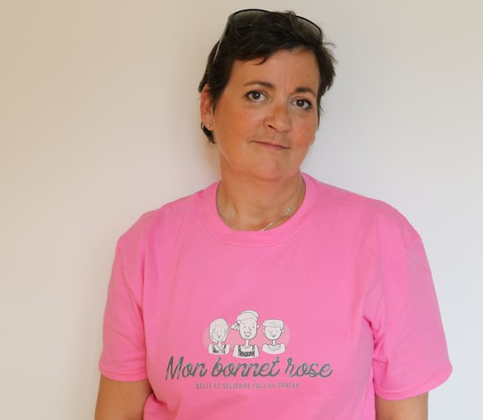 Maureen atteinte d'un cancer du sein a crée Les bonnets rose